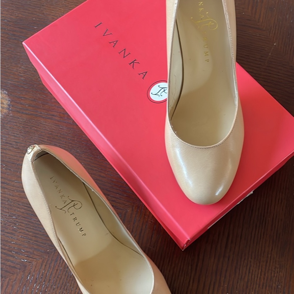 Ivanka Trump Cream Leather Heels